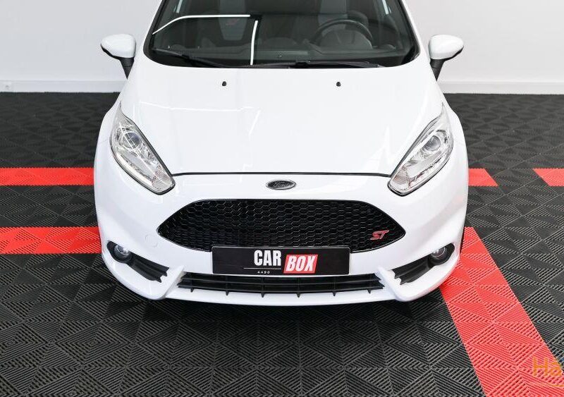 Ford Fiesta 1.6 EcoBoost c/ Pack Pele Desportiva ST