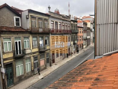Prédio para reabilitar no Bonfim