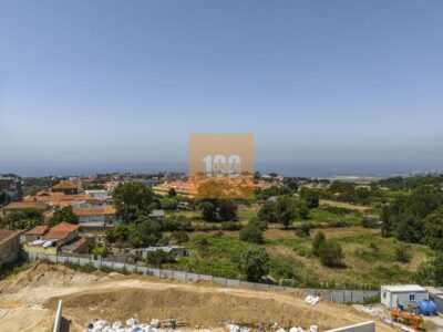 T4 novo com varanda - Le Parc
