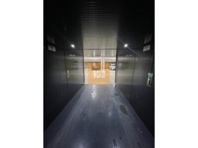 Lugar garagem duplo, Roberto Ivens