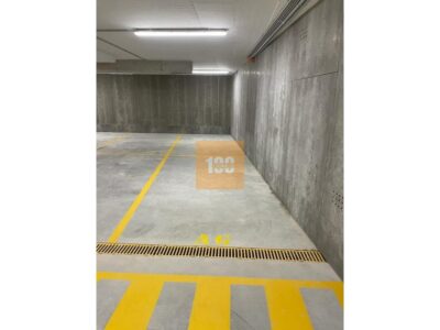 Lugar garagem duplo, Roberto Ivens