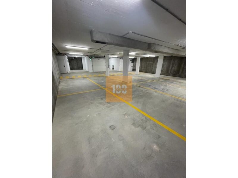 Lugar Garagem Duplo - Matosinhos