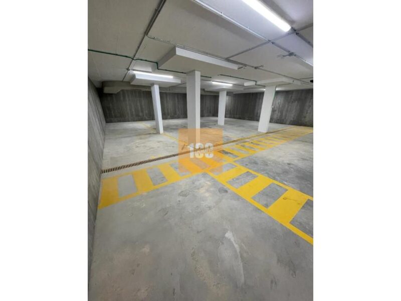 Lugar Garagem Duplo - Matosinhos