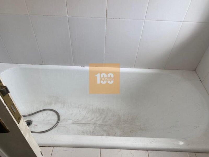 Prédio na Mouzinho da Silveira