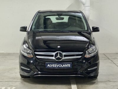 Mercedes-Benz B 180