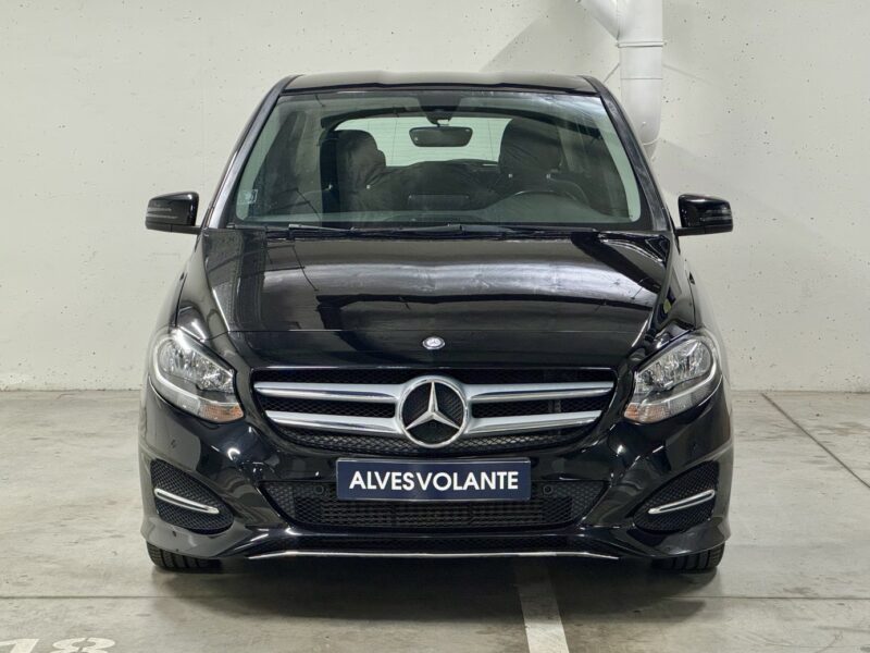 Mercedes-Benz B 180