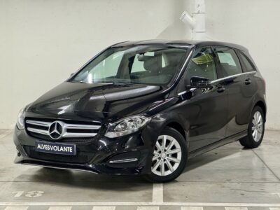 Mercedes-Benz B 180