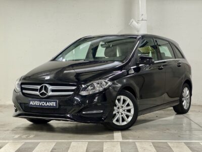 Mercedes-Benz B 180