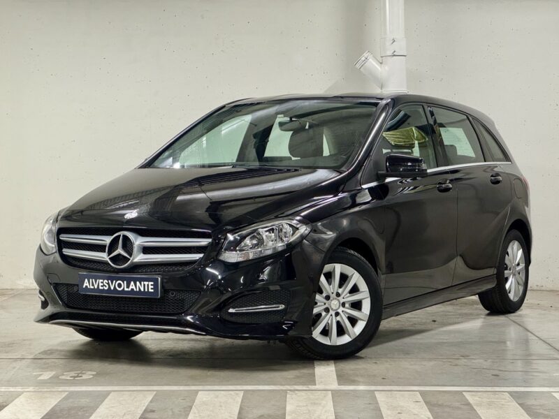 Mercedes-Benz B 180